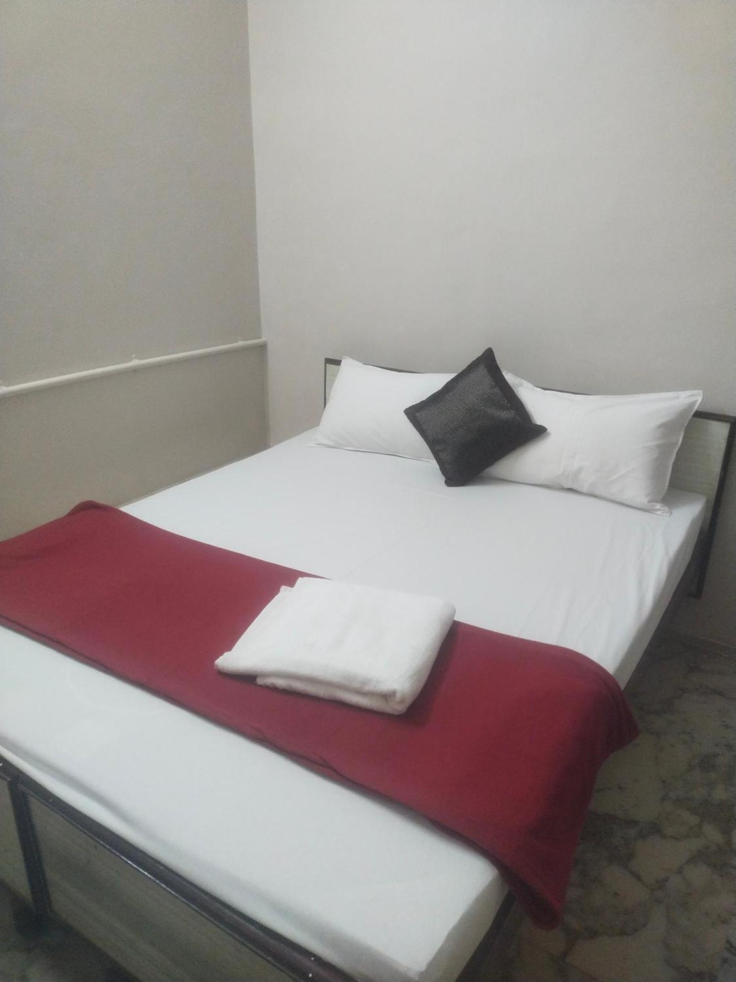 Готель Swamy Residency Веллуру Номер фото